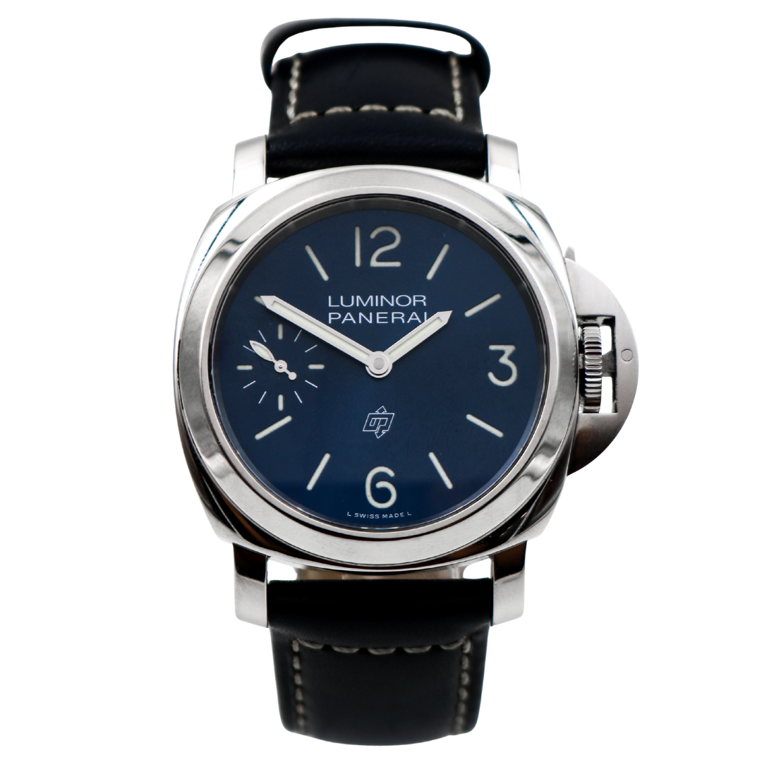 Front view of Panerai Luminor Marina 44 mm, blue dial with small-seconds sub-dial at 9 o’clock