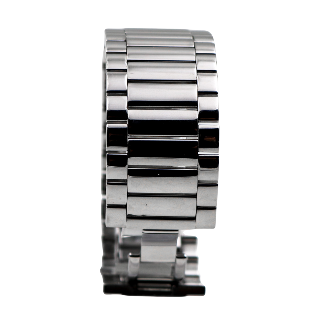 Close-up view of the polished stainless steel bracelet of the Baume & Mercier Catwalk (Silver) Watch, emphasizing its elegant design