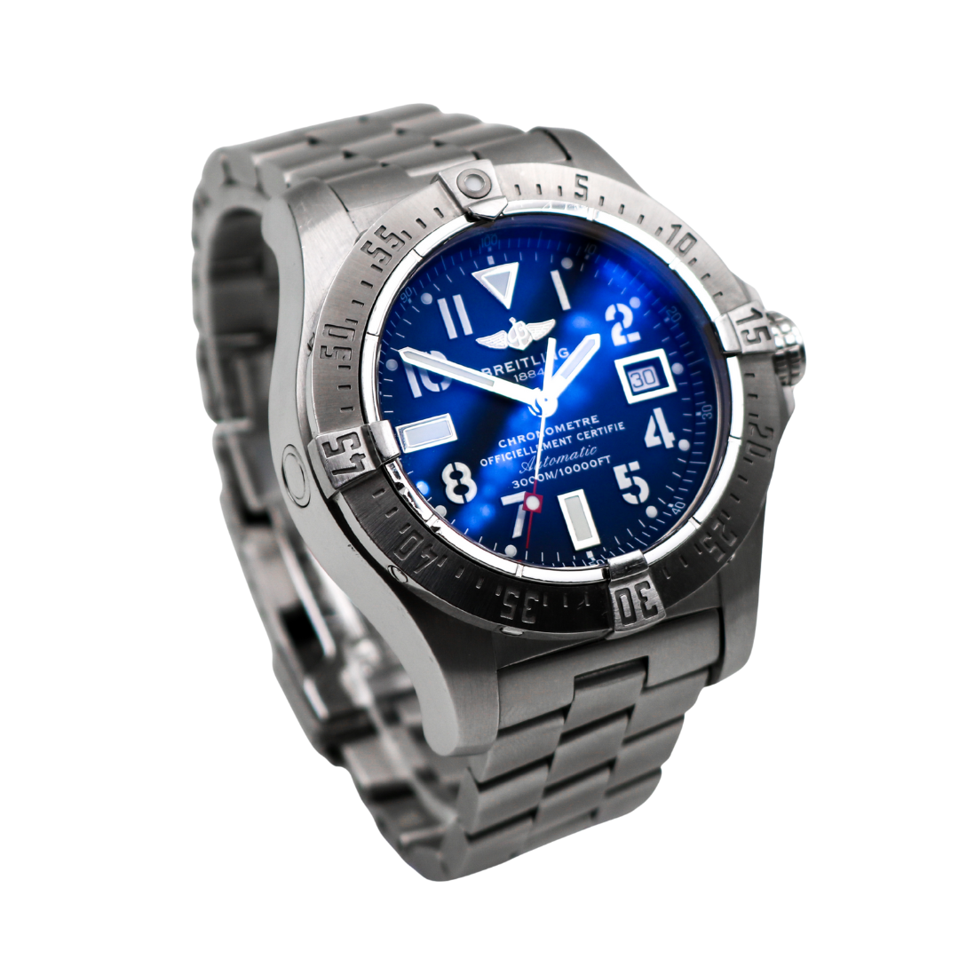 Breitling Avenger Seawolf angled left, blue dial, stainless steel bracelet.