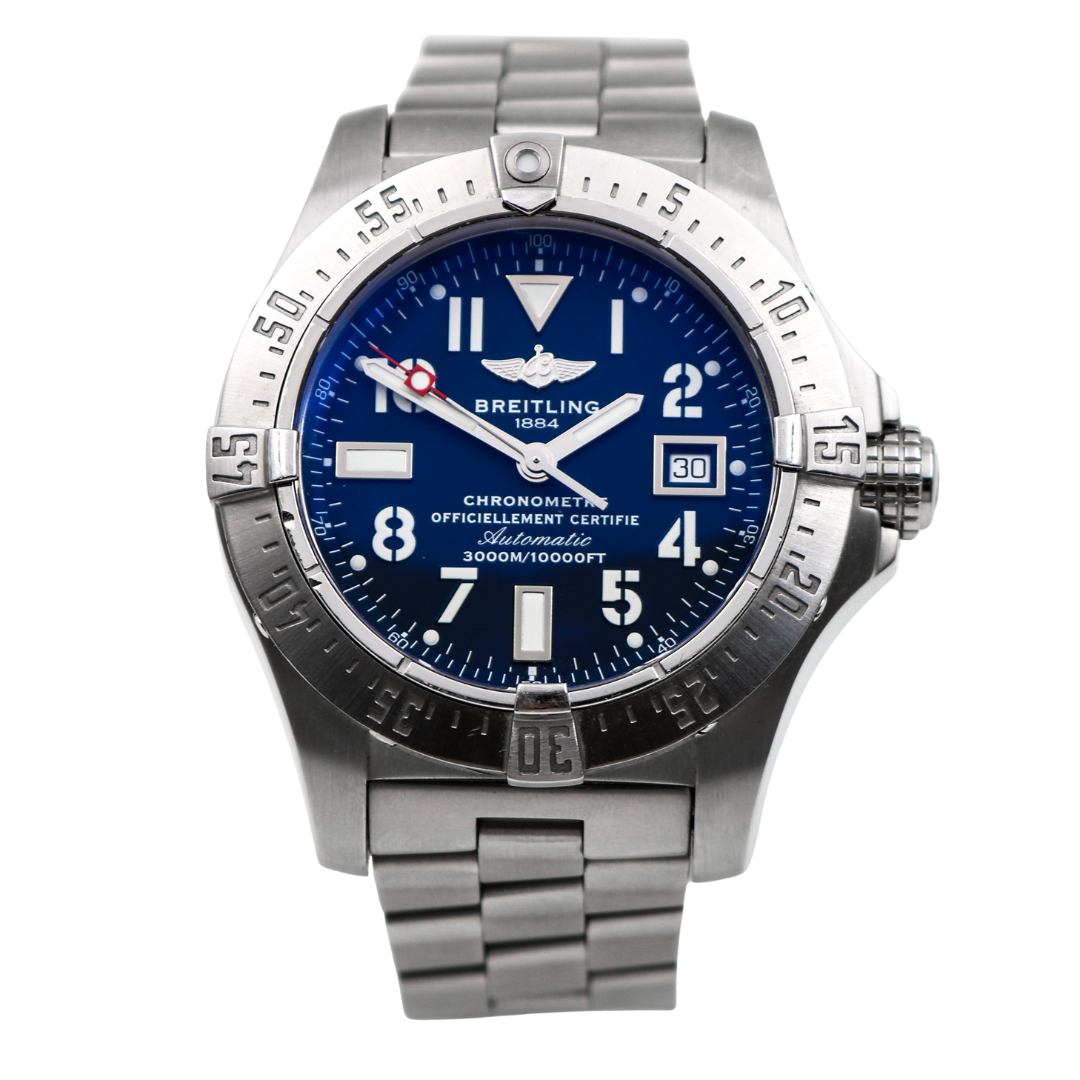 Breitling Avenger Seawolf front view, blue dial, steel bracelet.