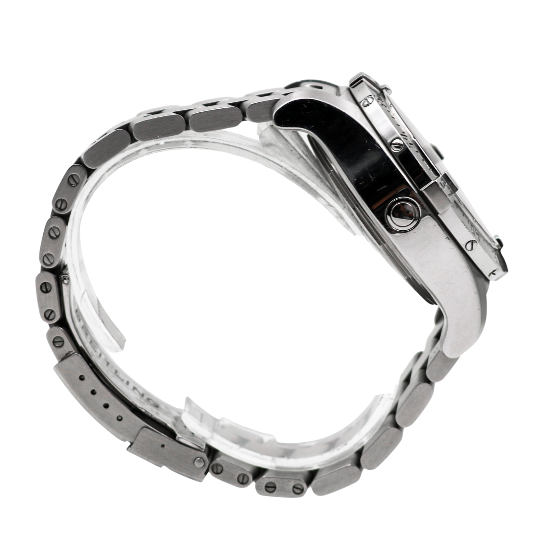 Breitling Avenger Seawolf side view, crown on the left.