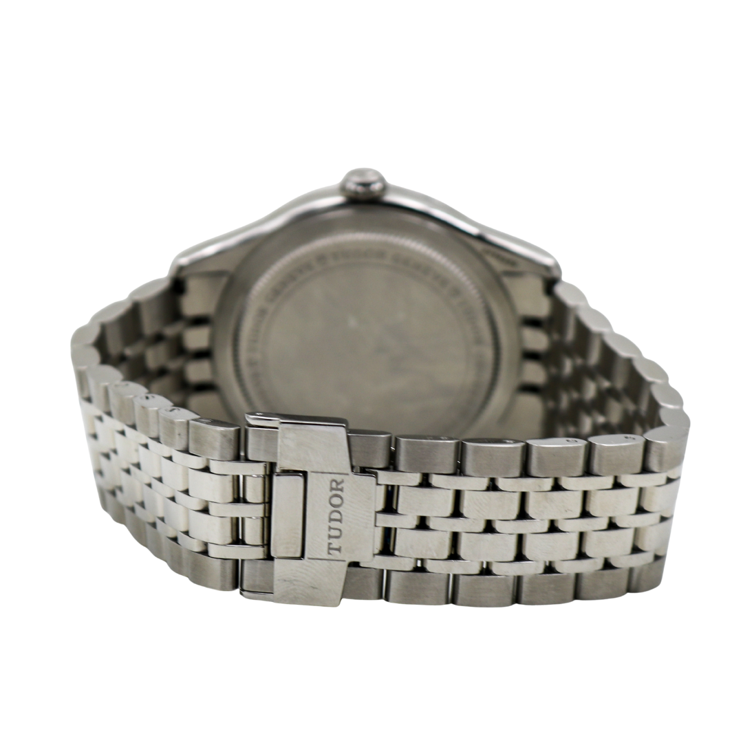 Tudor 1926 41mm Automatic bracelet clasp closed