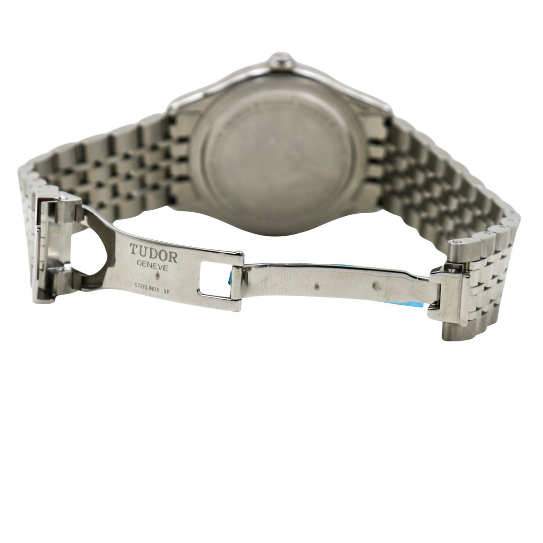 Tudor 1926 41mm Automatic bracelet clasp open