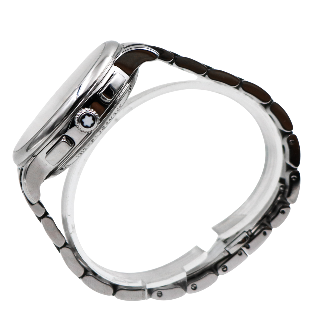 Right-side view of the Montblanc 4810 Automatic Chronograph focusing on the smooth stainless case.