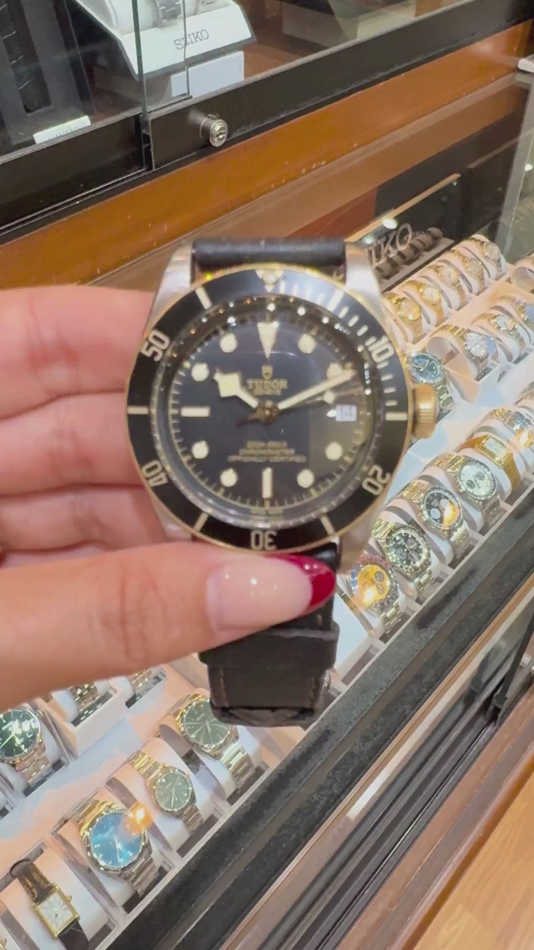 Video of Tudor Black Bay 41mm Black Dial watch showing rotating angles and design details