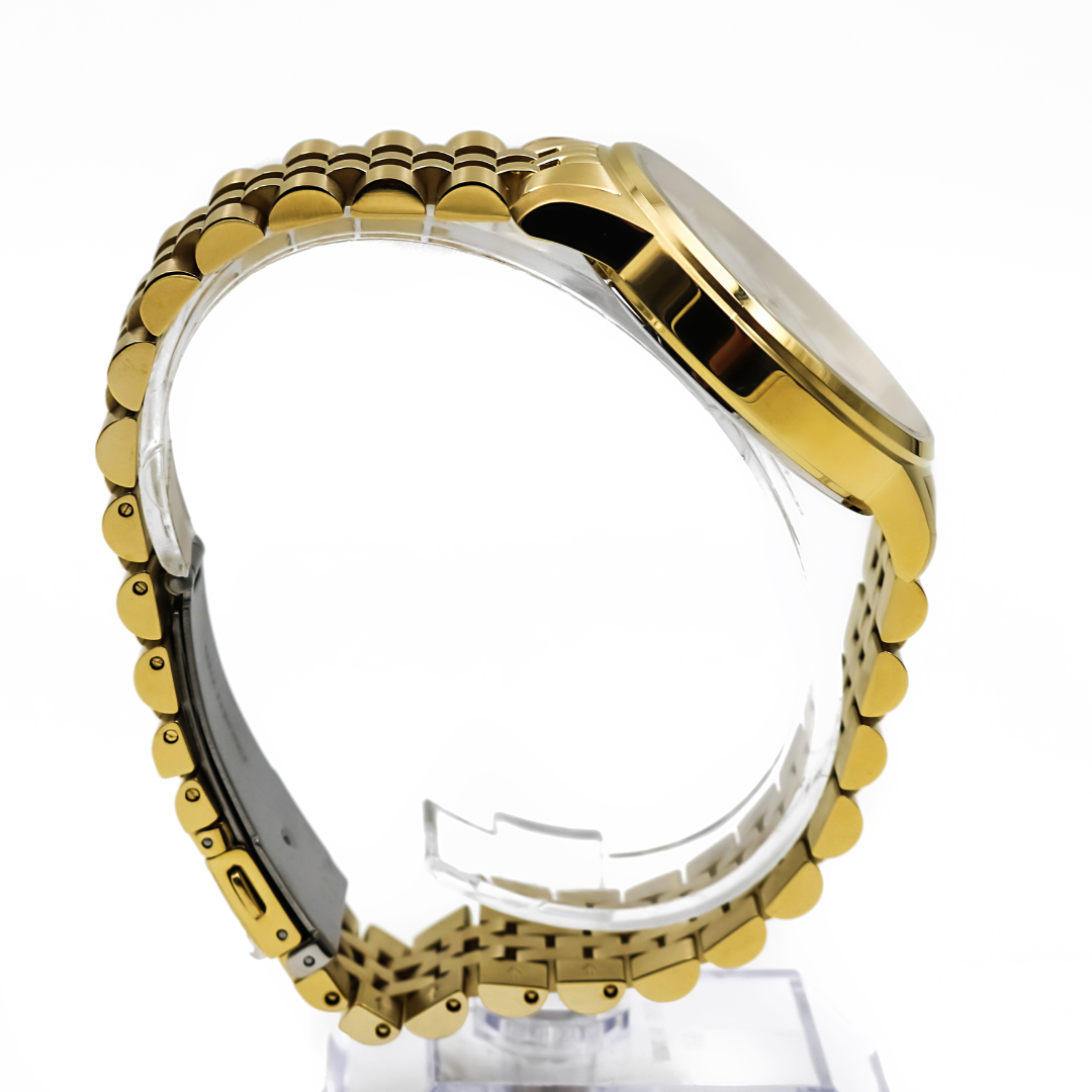 Bulova Futuro Gold Diamond